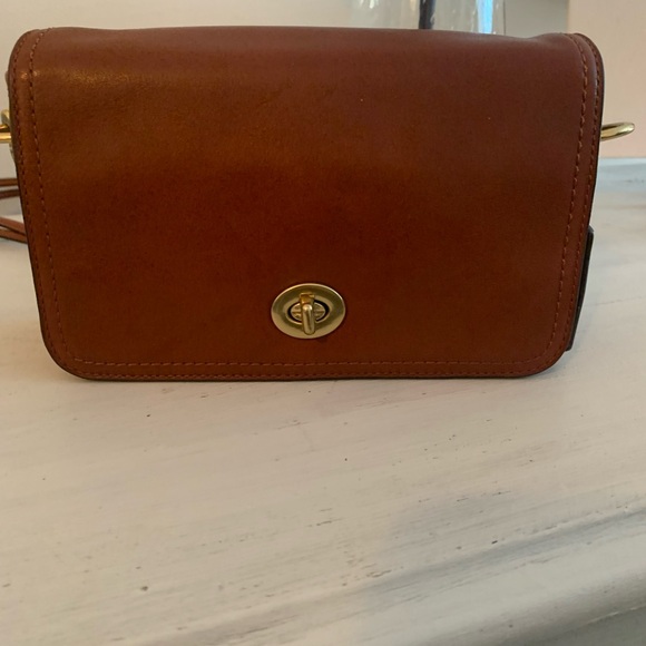 Coach Legacy 19914 Penny Purse Tan Brown Leather Crossbody Turnlock Bag Small - Picture 3 of 10